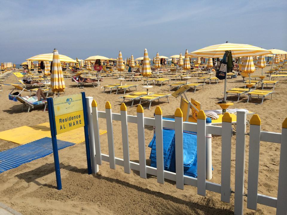 Hotel Al Mare Lido di Jesolo Exteriör bild