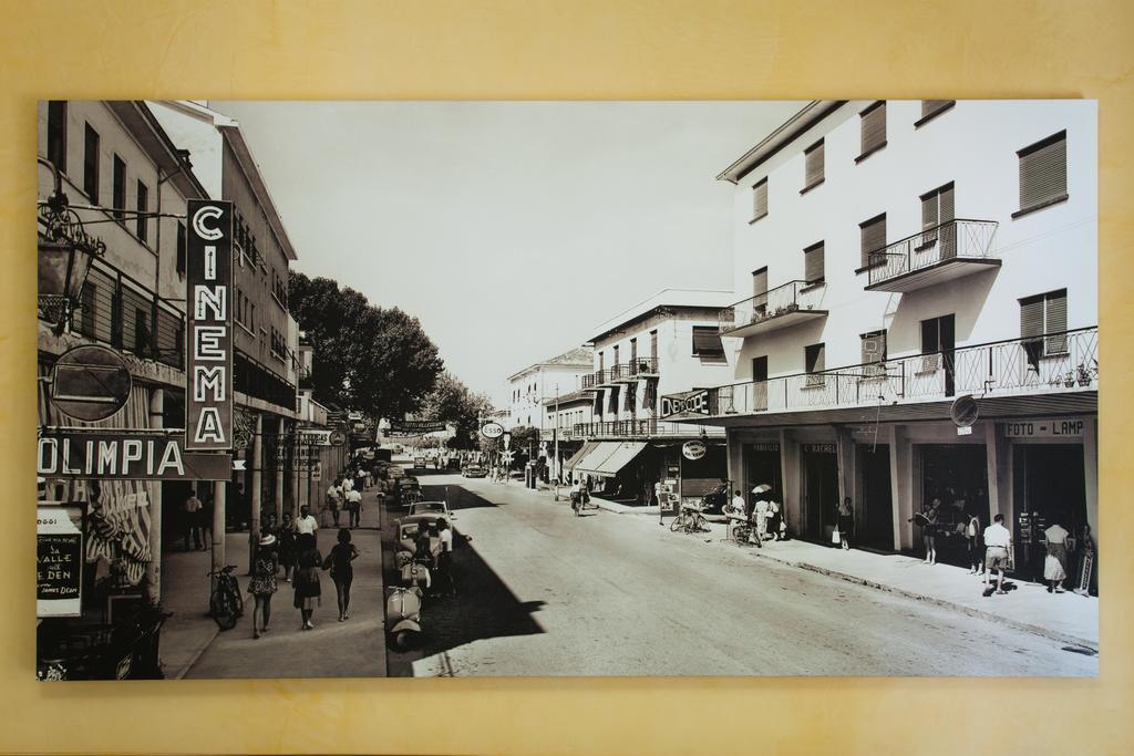 Hotel Al Mare Lido di Jesolo Rum bild