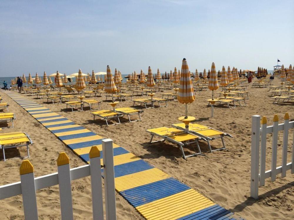 Hotel Al Mare Lido di Jesolo Exteriör bild