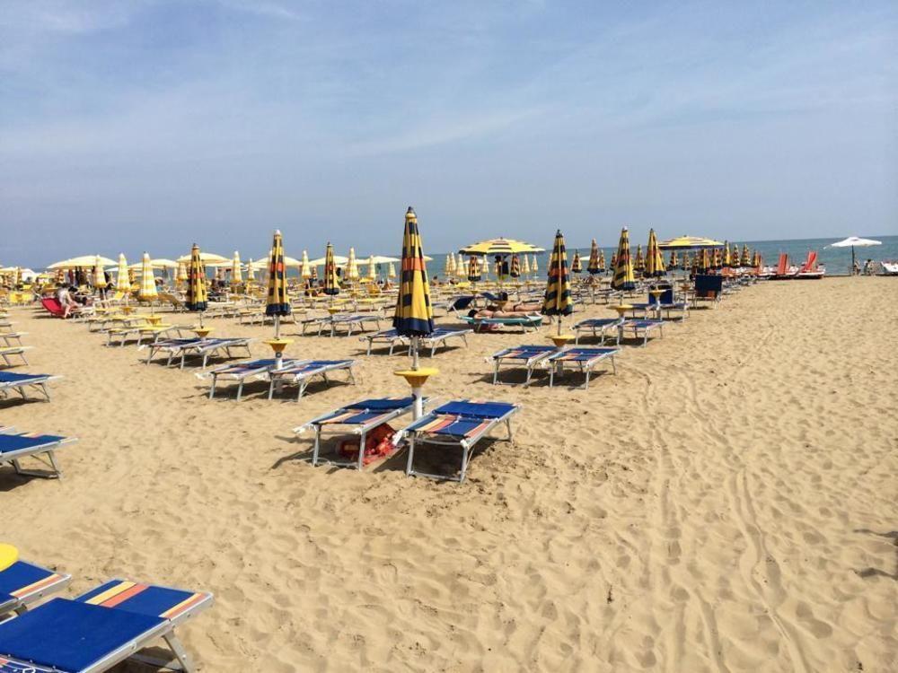Hotel Al Mare Lido di Jesolo Exteriör bild
