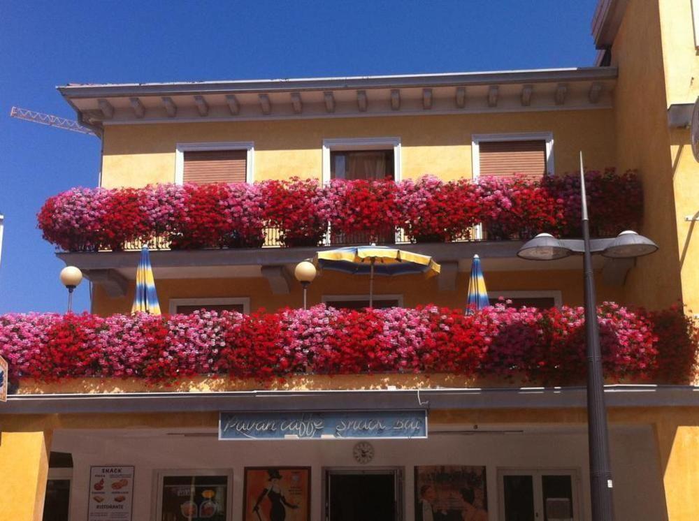 Hotel Al Mare Lido di Jesolo Exteriör bild