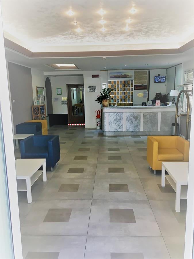 Hotel Al Mare Lido di Jesolo Exteriör bild