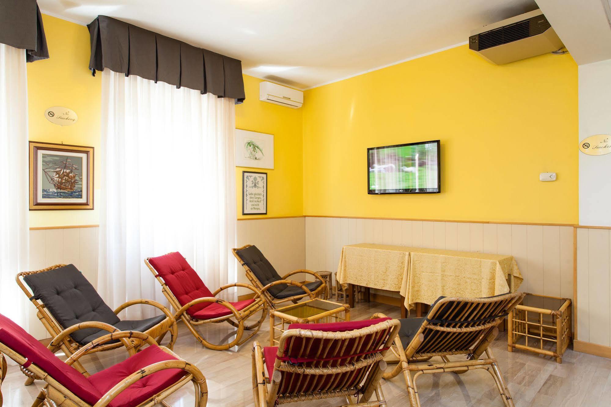 Hotel Al Mare Lido di Jesolo Exteriör bild